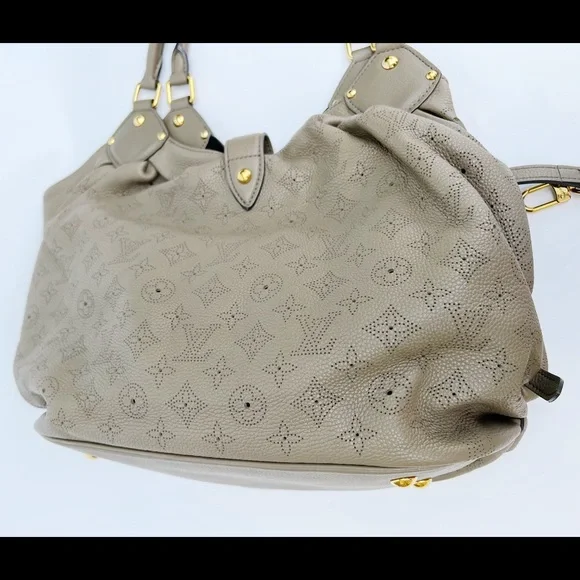 Louis Vuitton Monogram Mahina Neo Leather Hobo Monogram Perforated Gris Elephant - Picture 10 of 13
